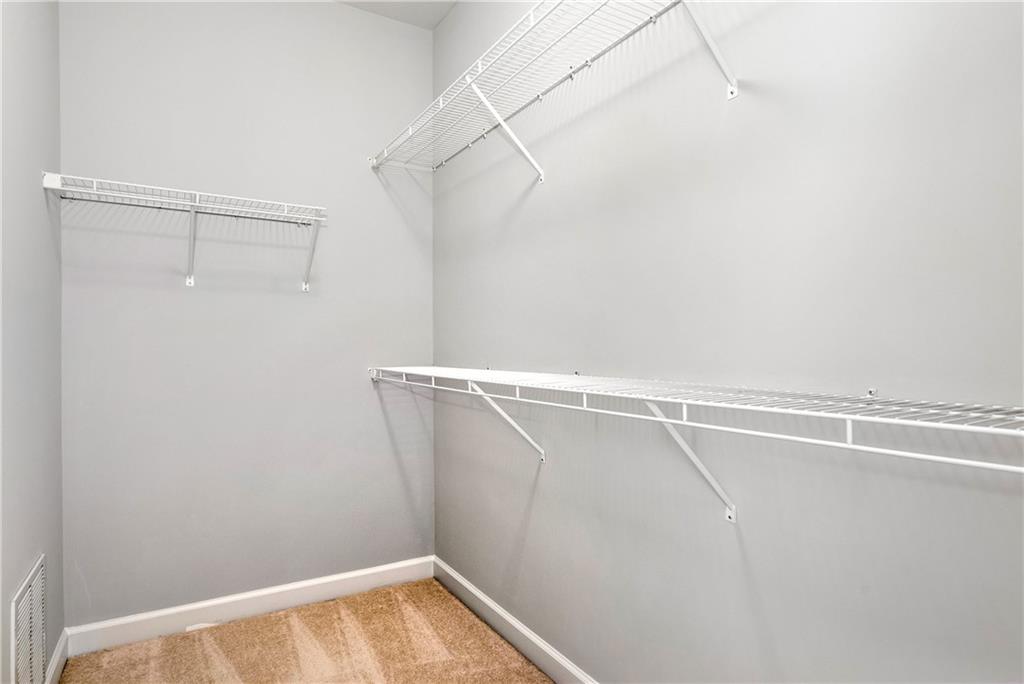 5309 Davenport Manor