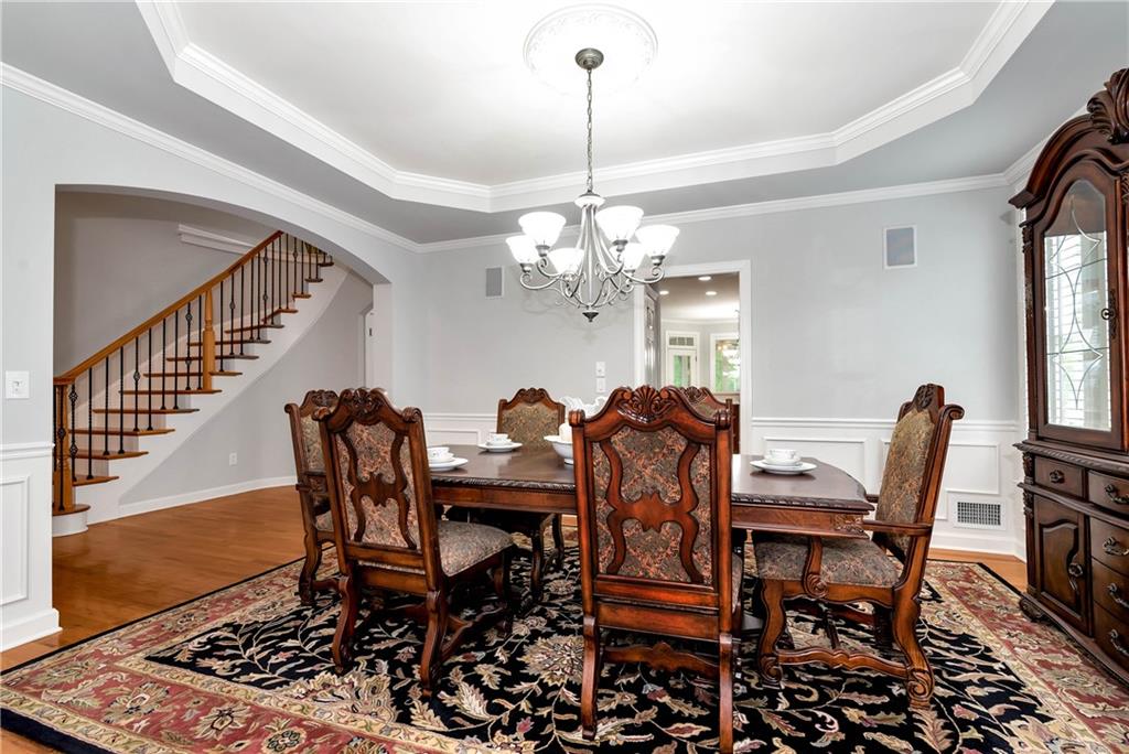 5309 Davenport Manor