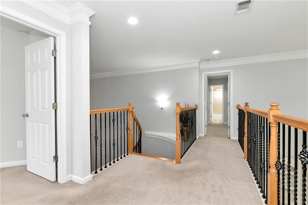 5309 Davenport Manor