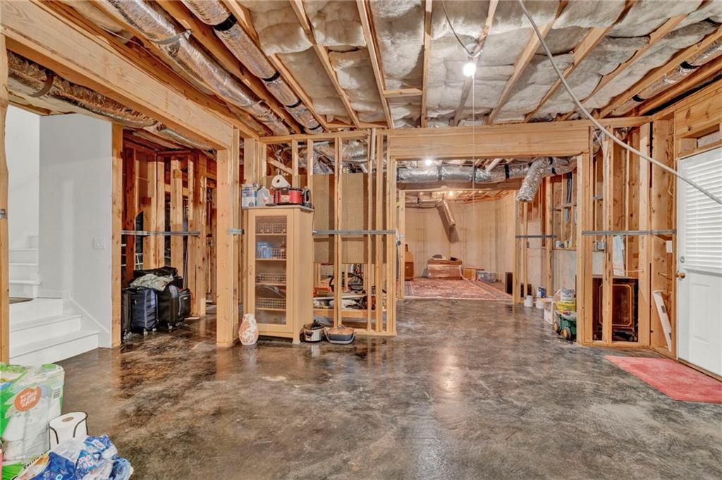 5335 Davenport Manor