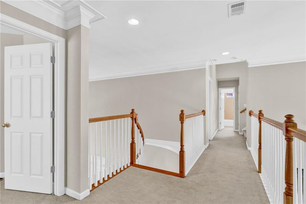 5335 Davenport Manor