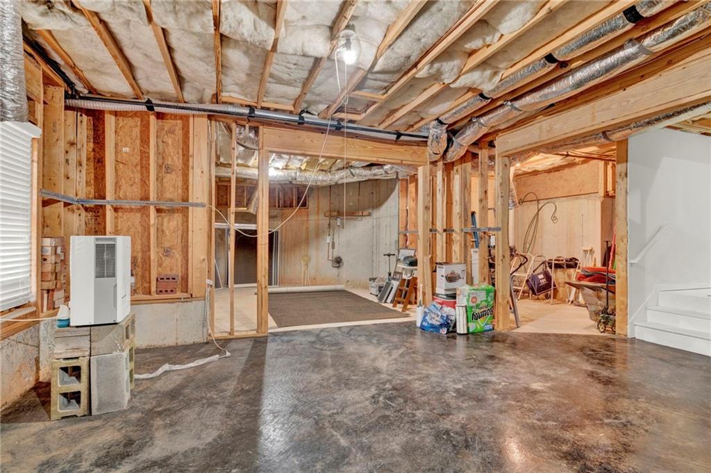 5335 Davenport Manor