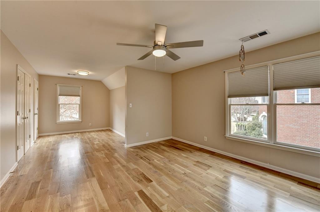 340 Kincardine Way