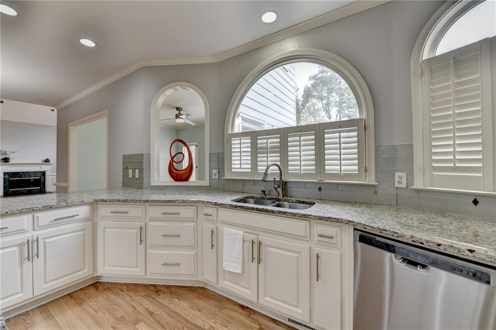 340 Kincardine Way