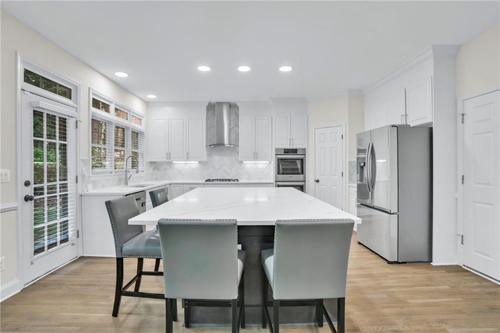 870 River Cliff Court