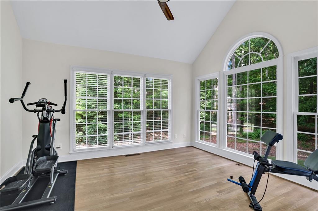 870 River Cliff Court