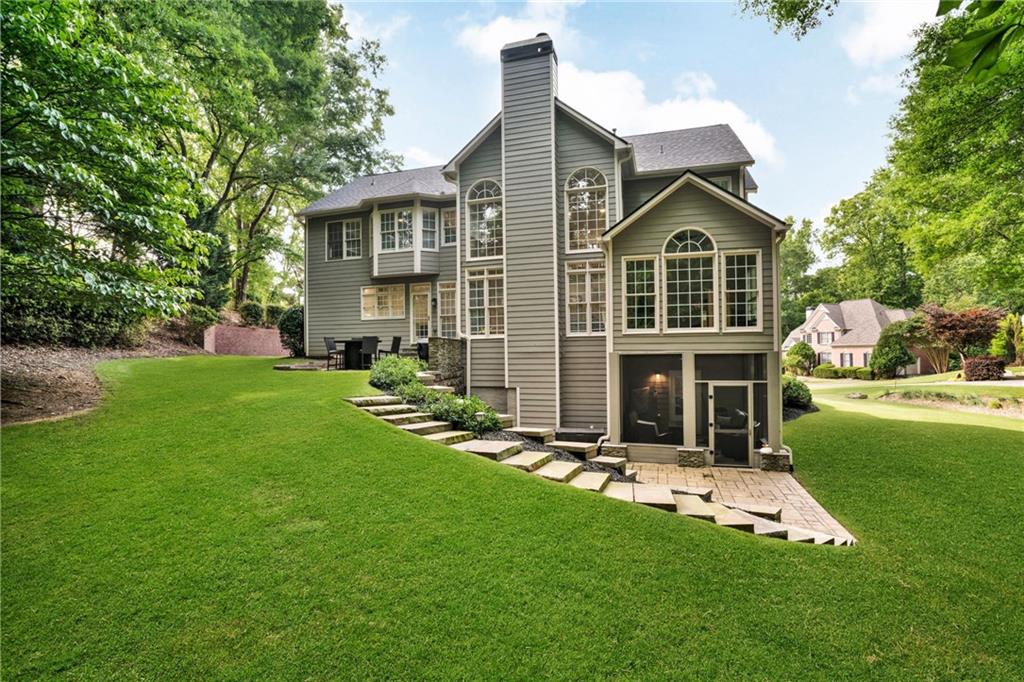 870 River Cliff Court