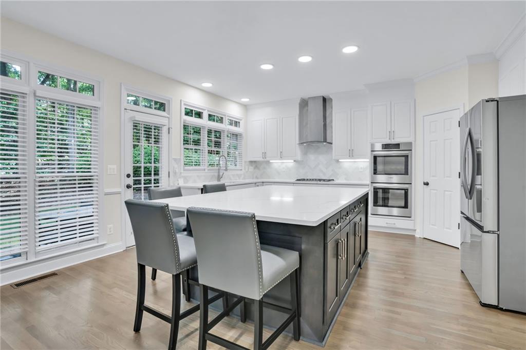 870 River Cliff Court
