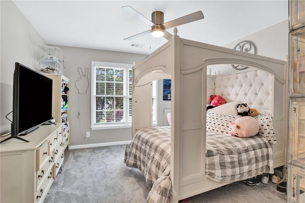 870 River Cliff Court
