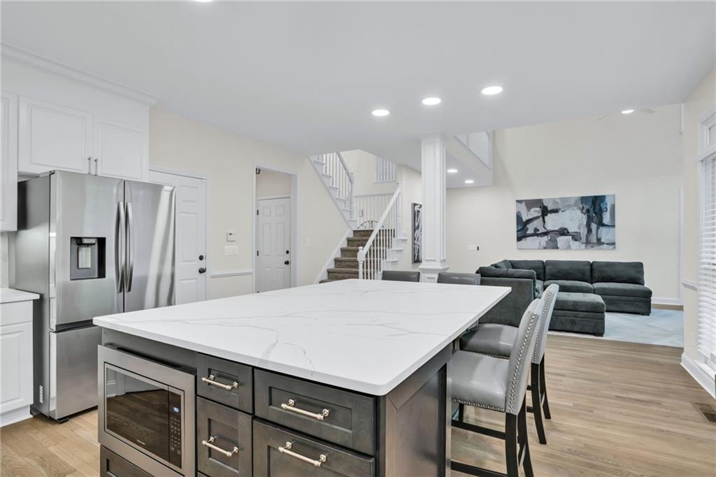 870 River Cliff Court
