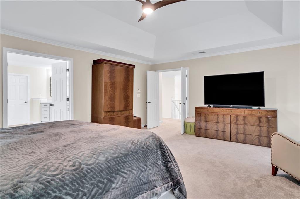 870 River Cliff Court