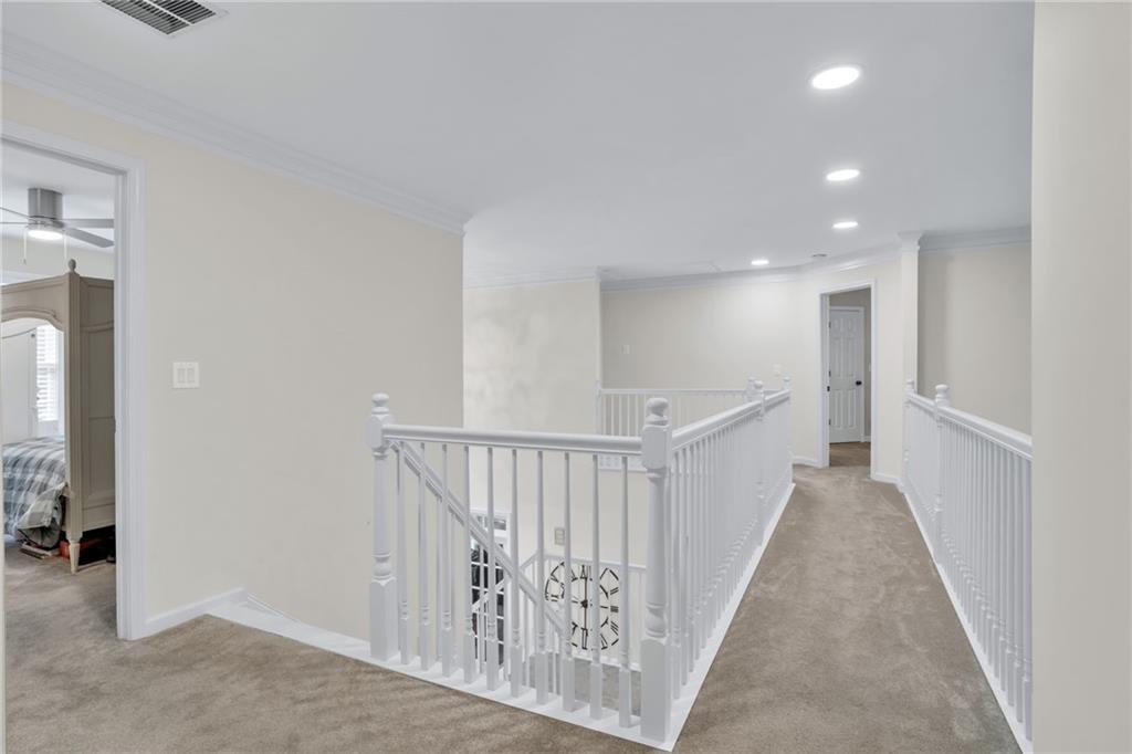870 River Cliff Court