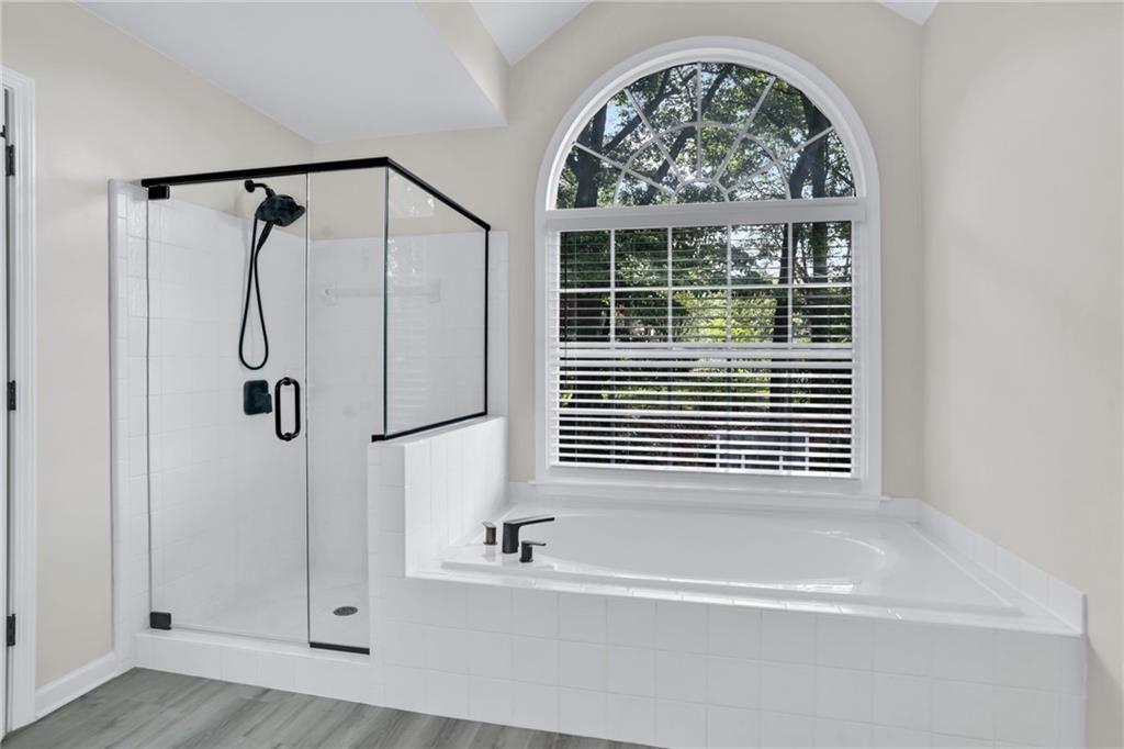870 River Cliff Court