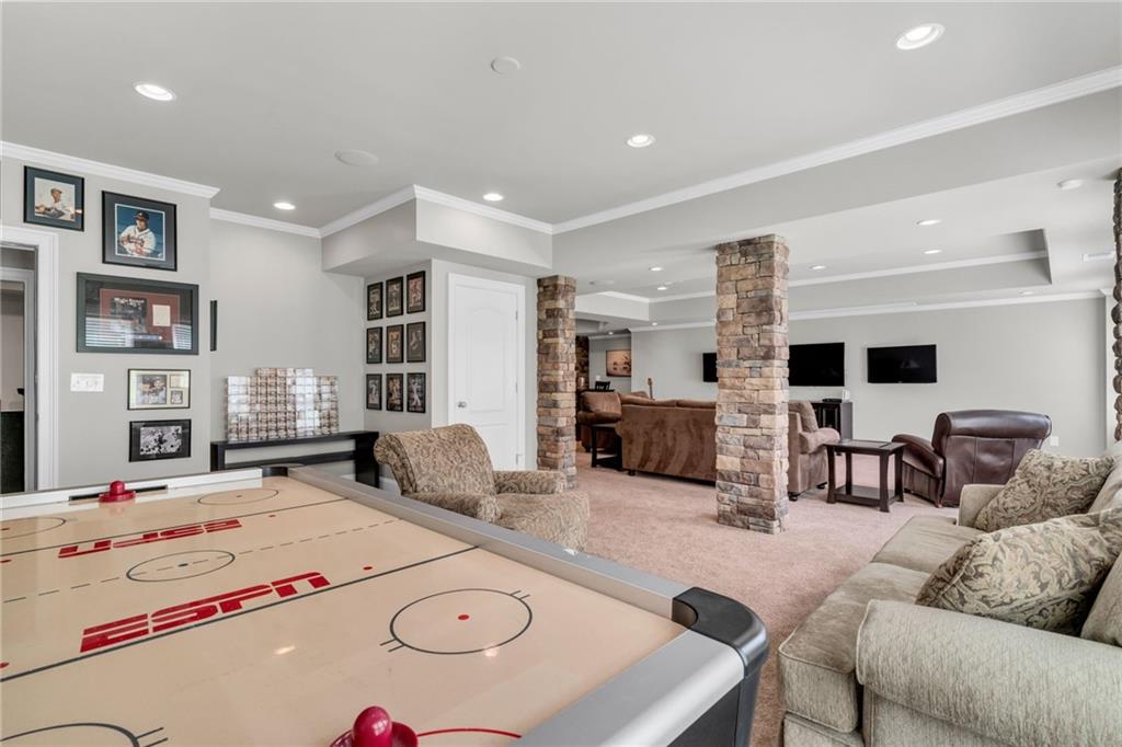 2845 Aquitania Lane