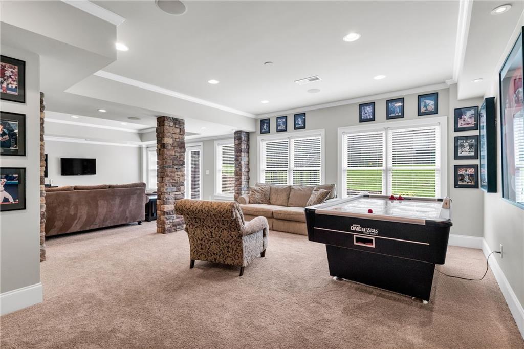 2845 Aquitania Lane