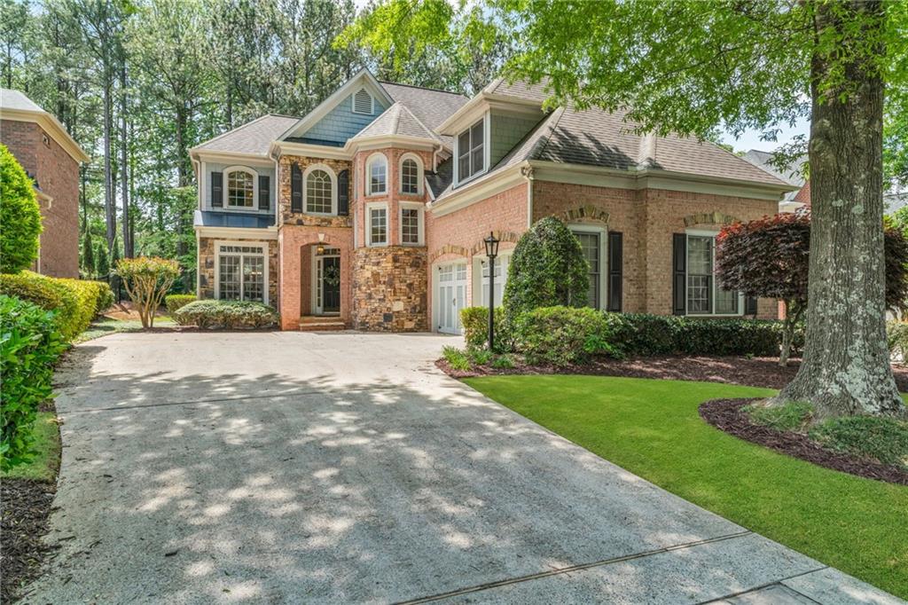 5303 Davenport Manor