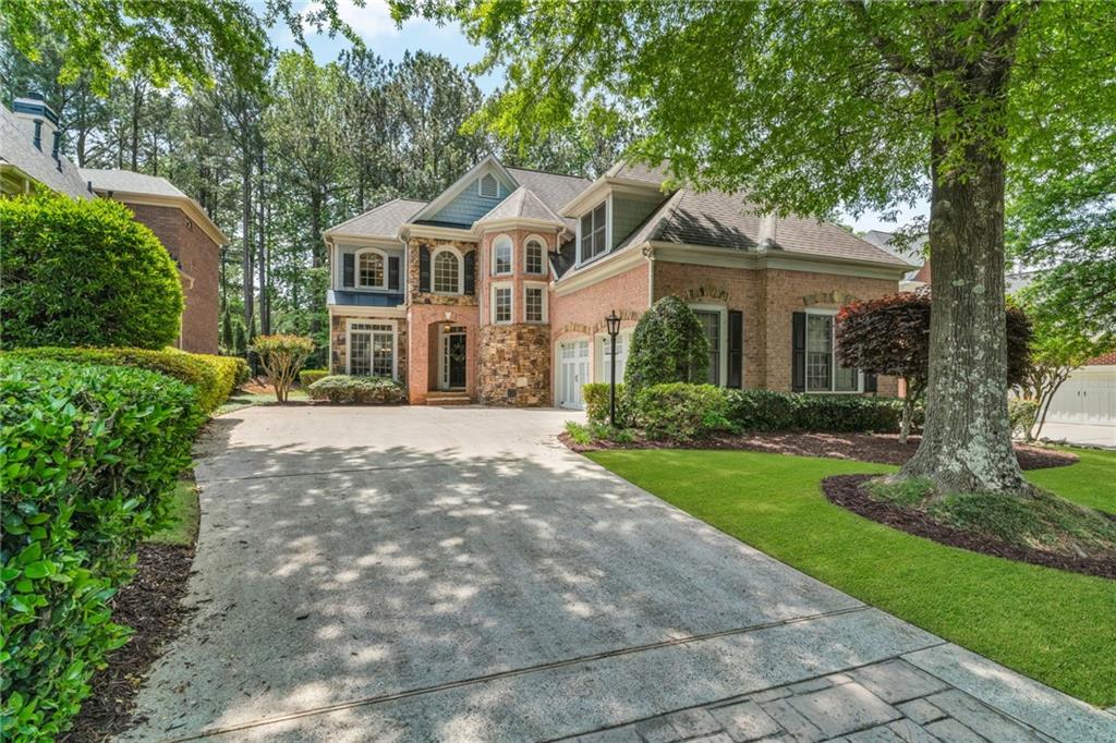 5303 Davenport Manor