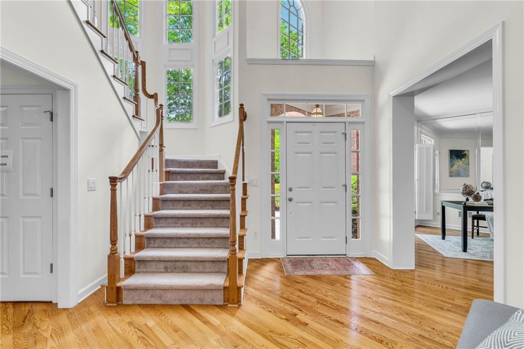 5303 Davenport Manor
