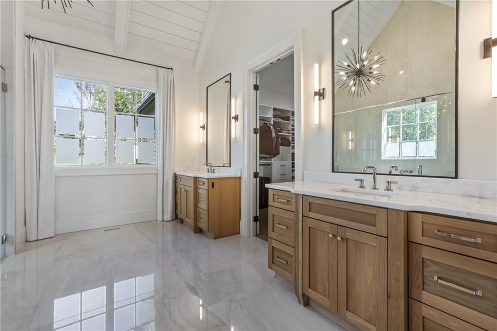 1050 Little River Lane
