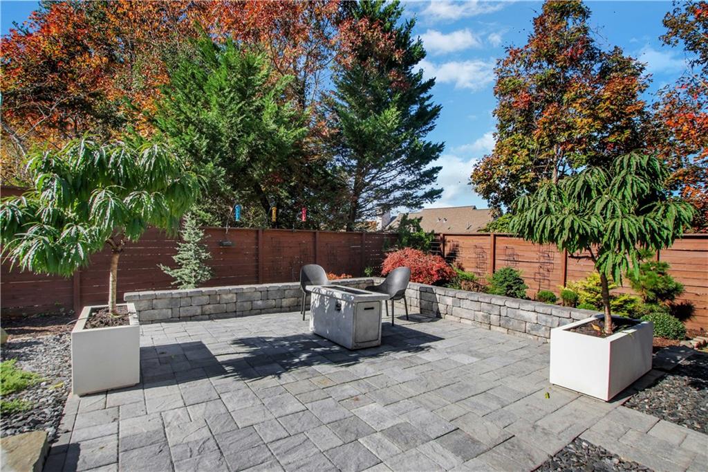 5135 Laurel Park Lane