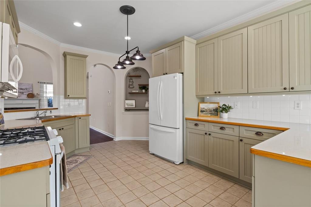 2935 COBBLESTONE Drive
