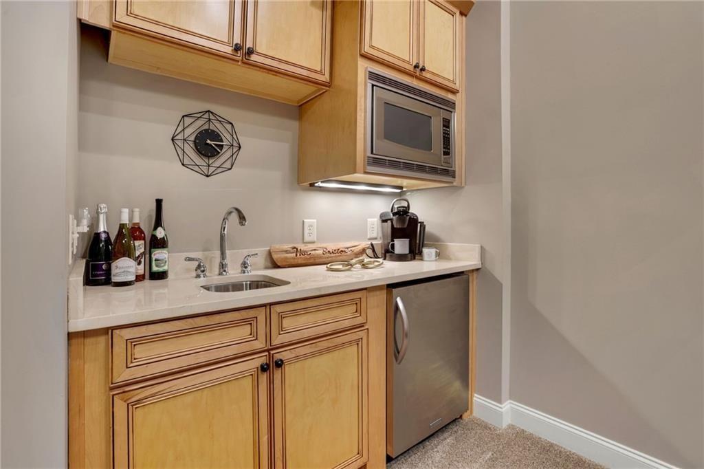 3108 Neal Court