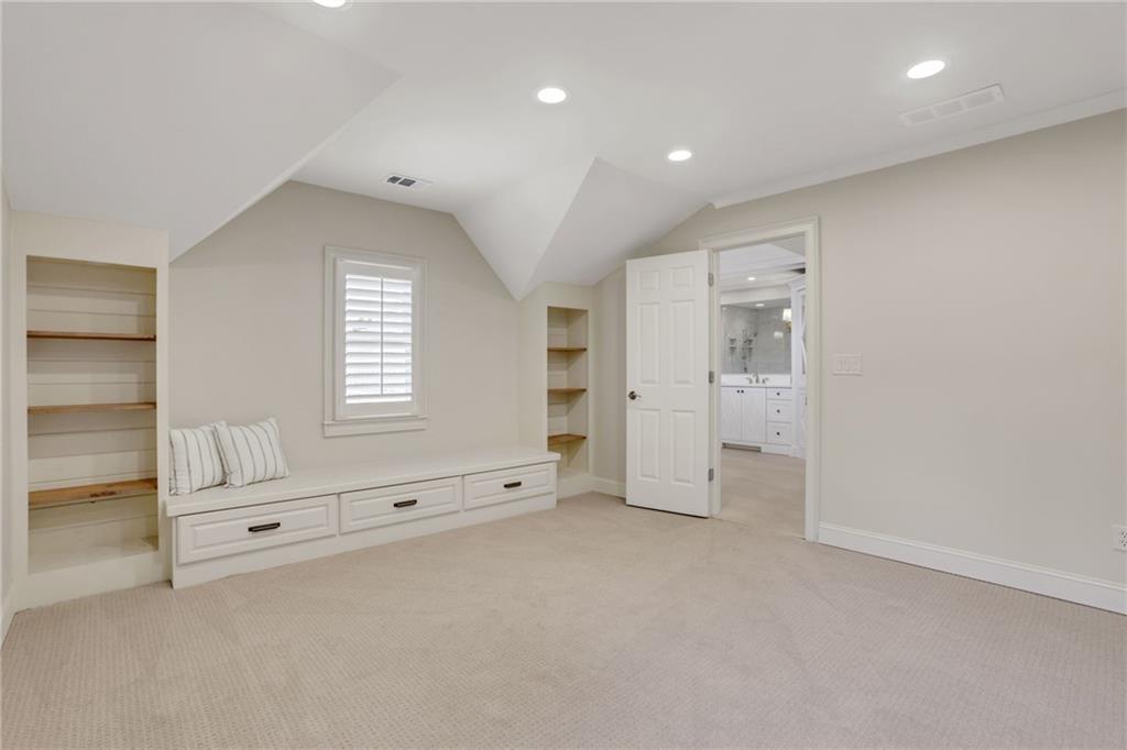 1648 Hutton Place