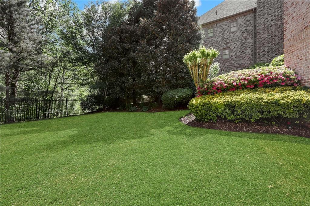 1670 Cone Flower Way