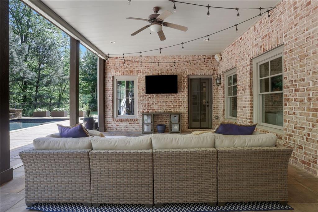 1670 Cone Flower Way