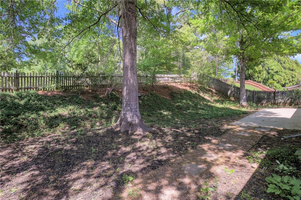 3609 Summit Oaks Drive NE