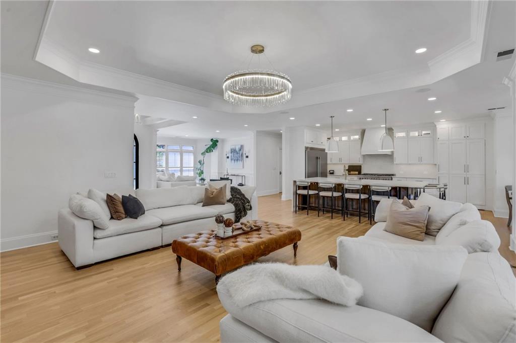 6815 Sunbriar Drive