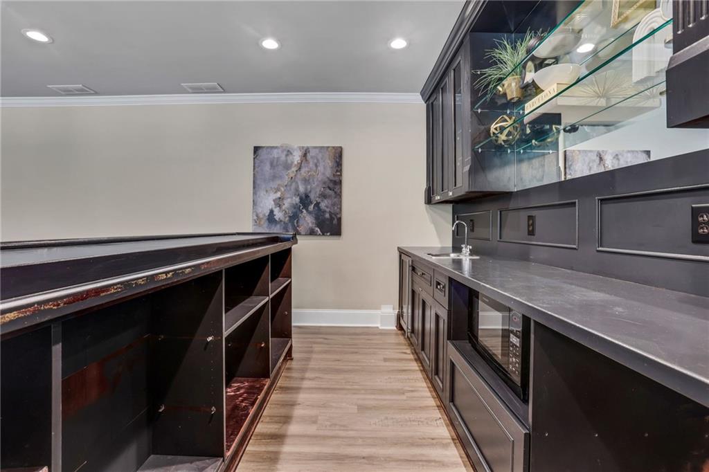 6815 Sunbriar Drive