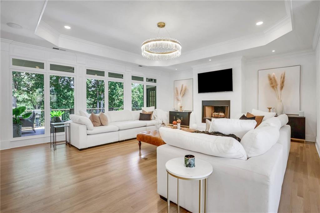 6815 Sunbriar Drive