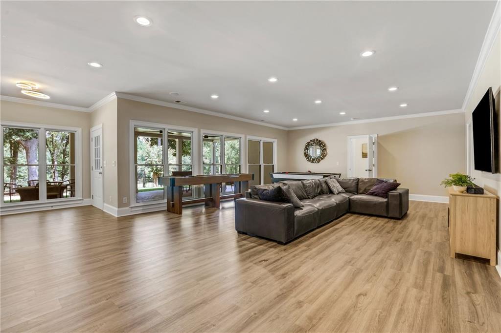 6815 Sunbriar Drive