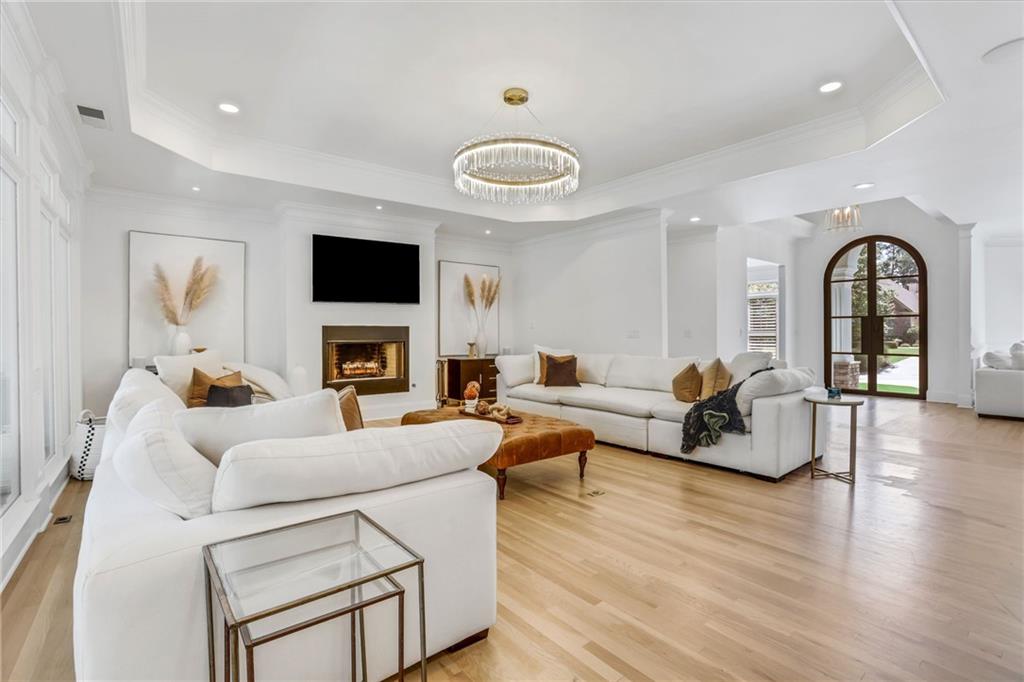 6815 Sunbriar Drive