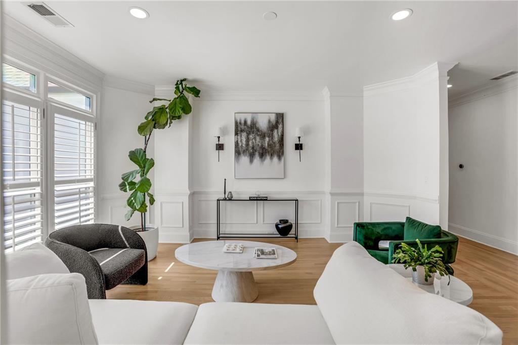 6815 Sunbriar Drive