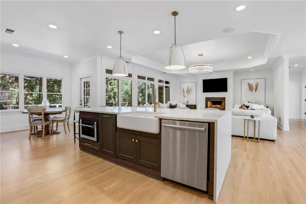 6815 Sunbriar Drive