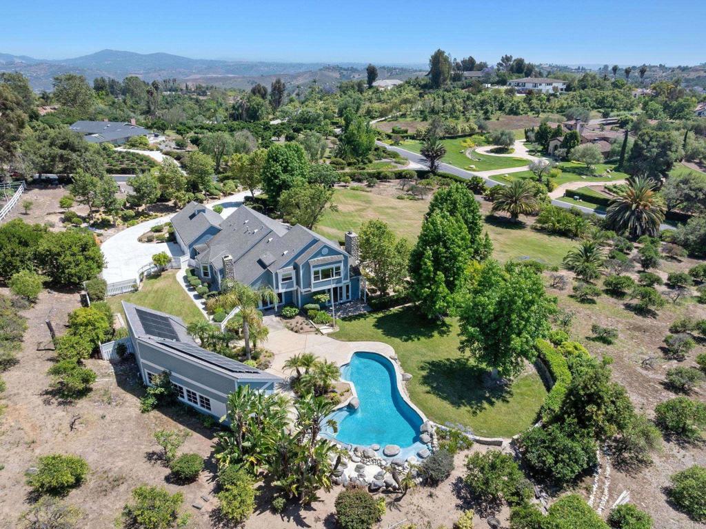 18 Gateview Drive