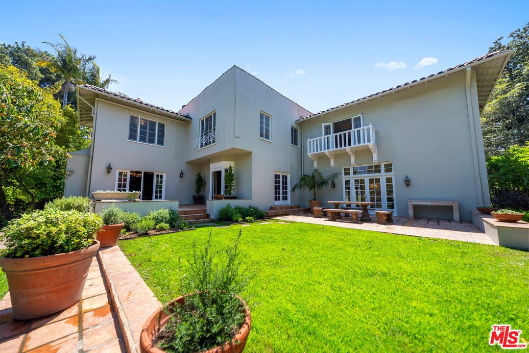1004 N Beverly Dr