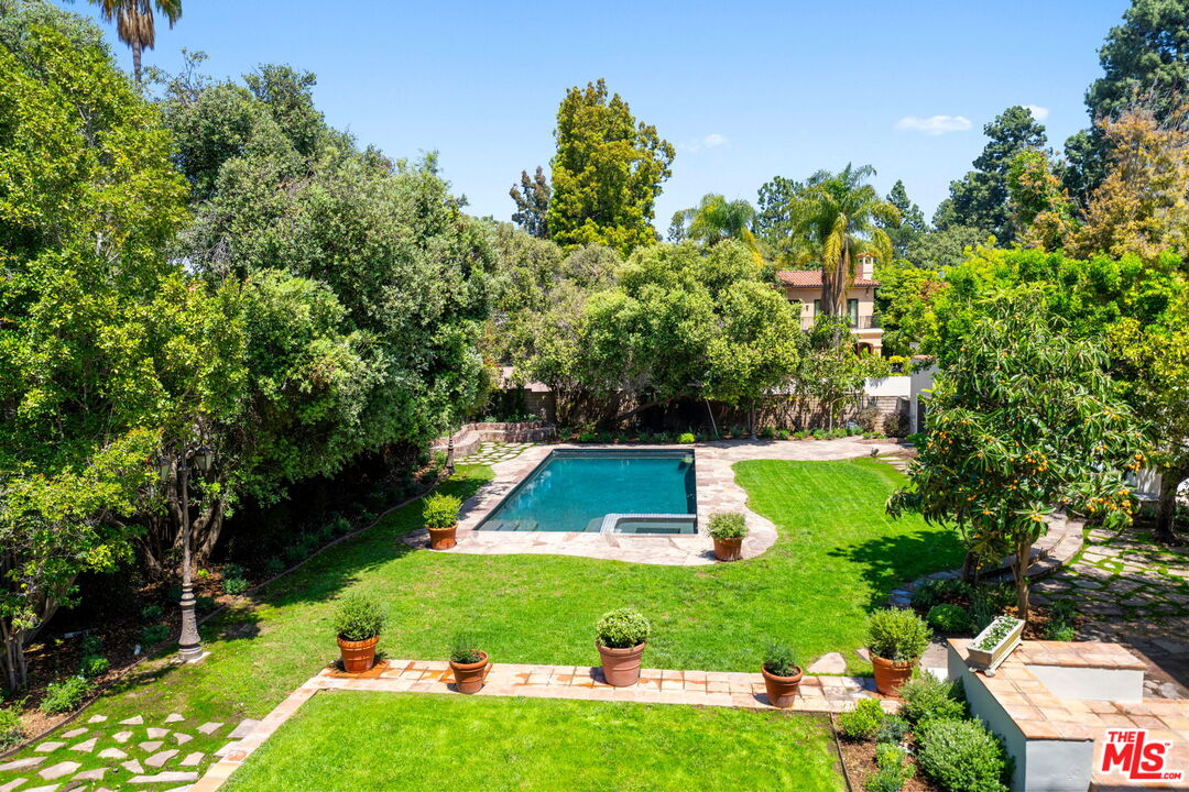 1004 N Beverly Dr