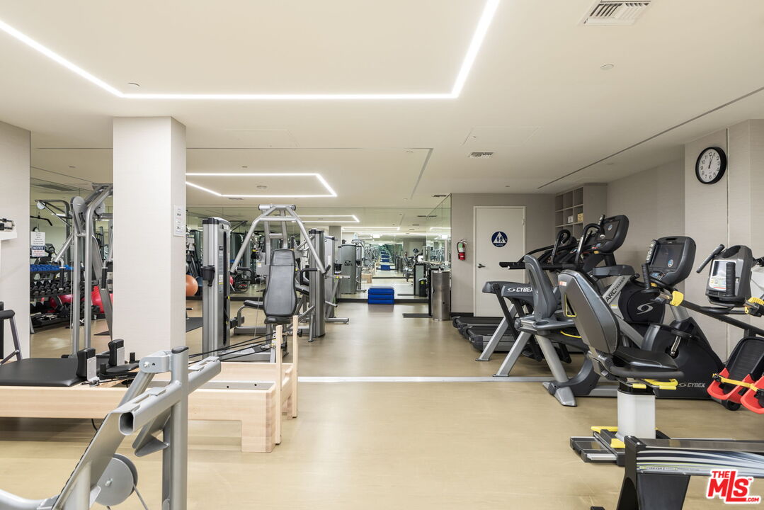 211 S Spalding Dr Unit: 105N