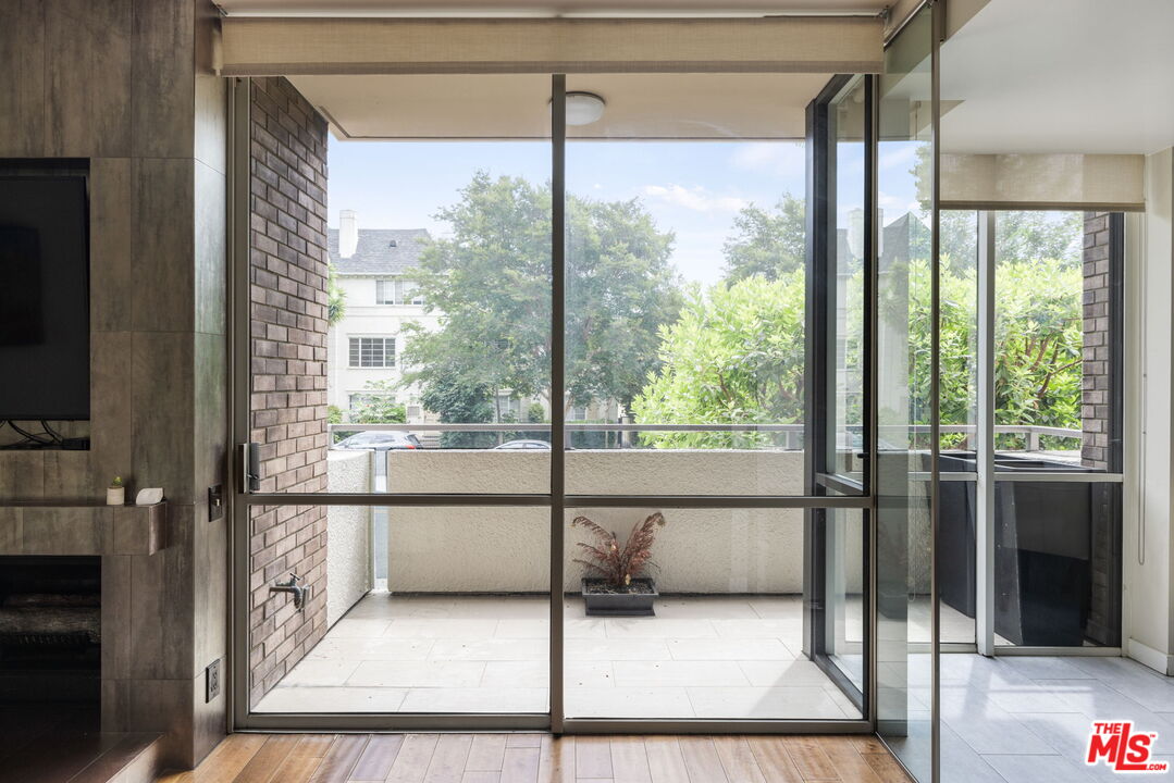 211 S Spalding Dr Unit: 105N