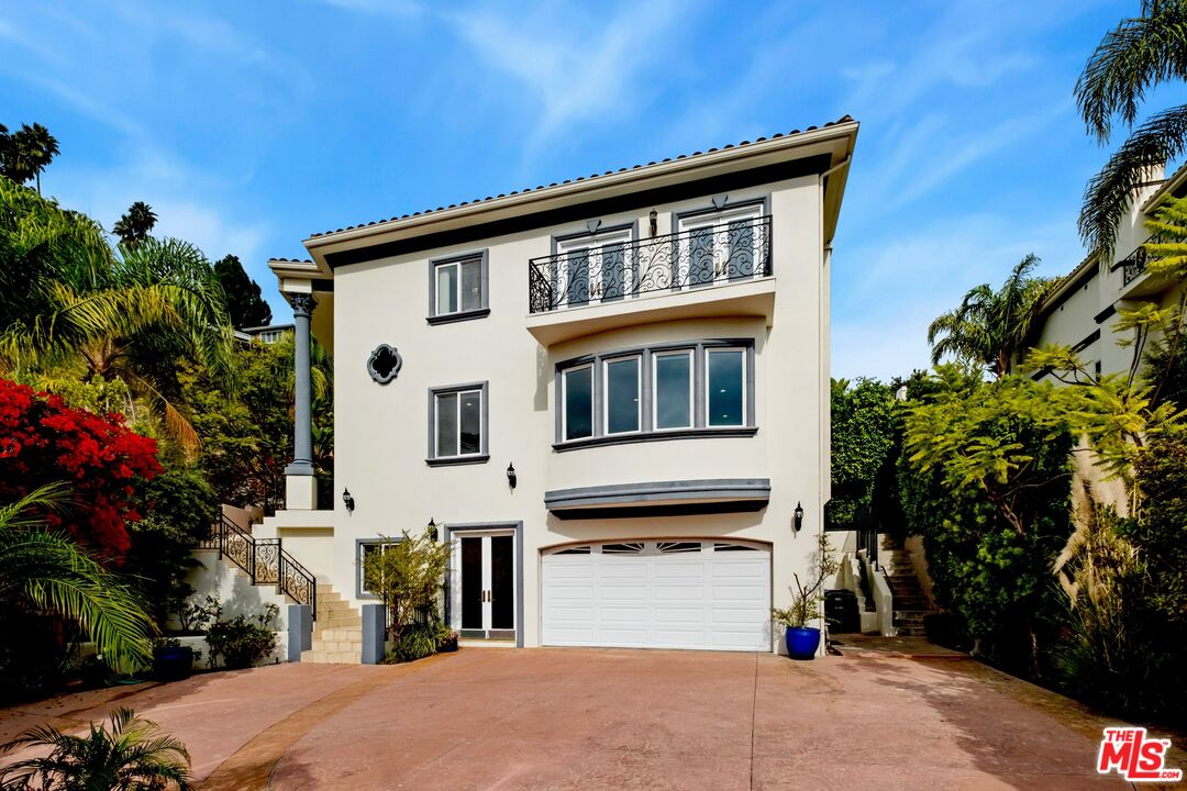 2997 Beverly Glen Cir