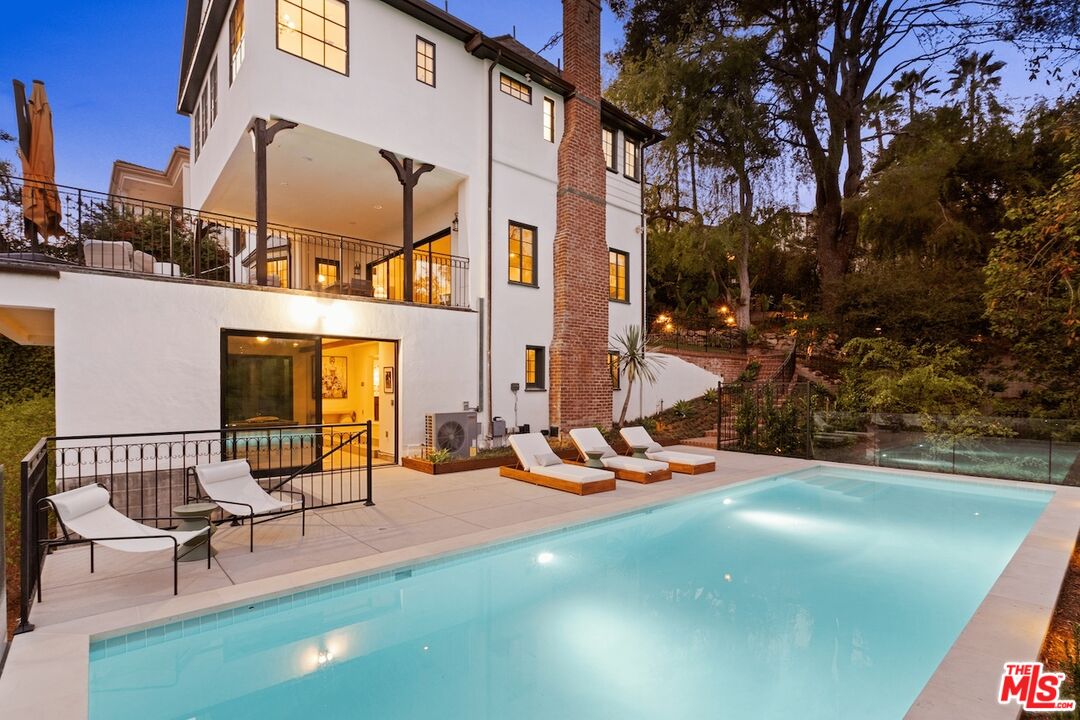 4818 Bonvue Ave