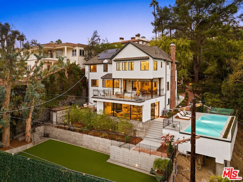 4818 Bonvue Ave