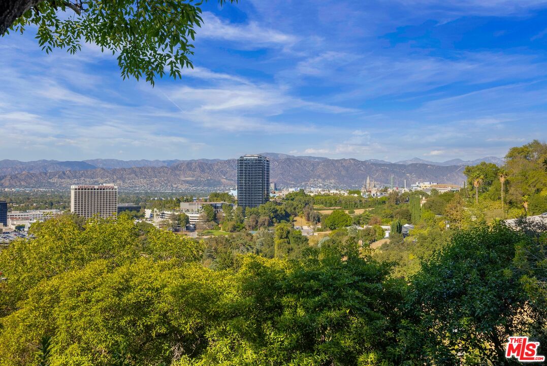 3580 Multiview Dr