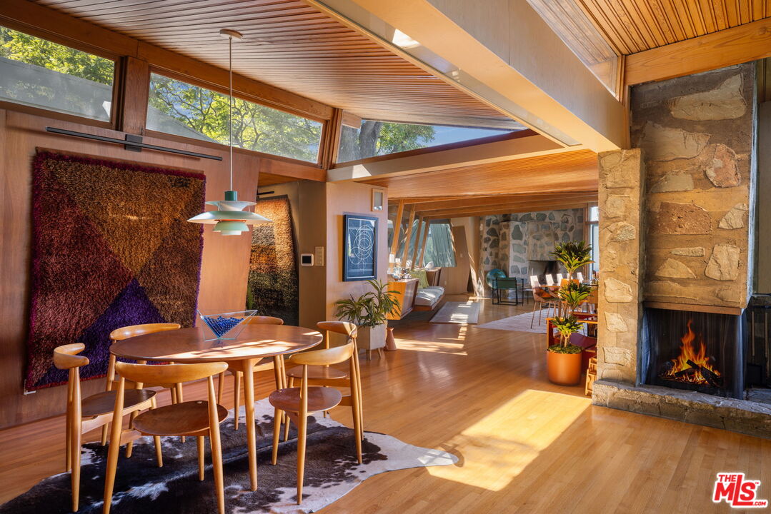 3580 Multiview Dr