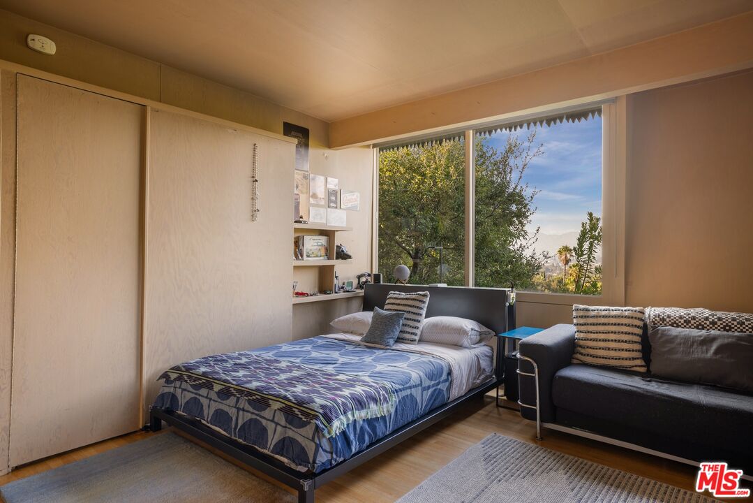 3580 Multiview Dr