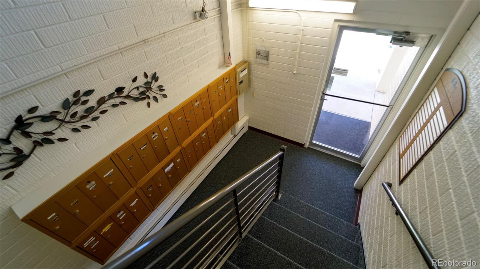 715 S Clinton Street Unit: 2B