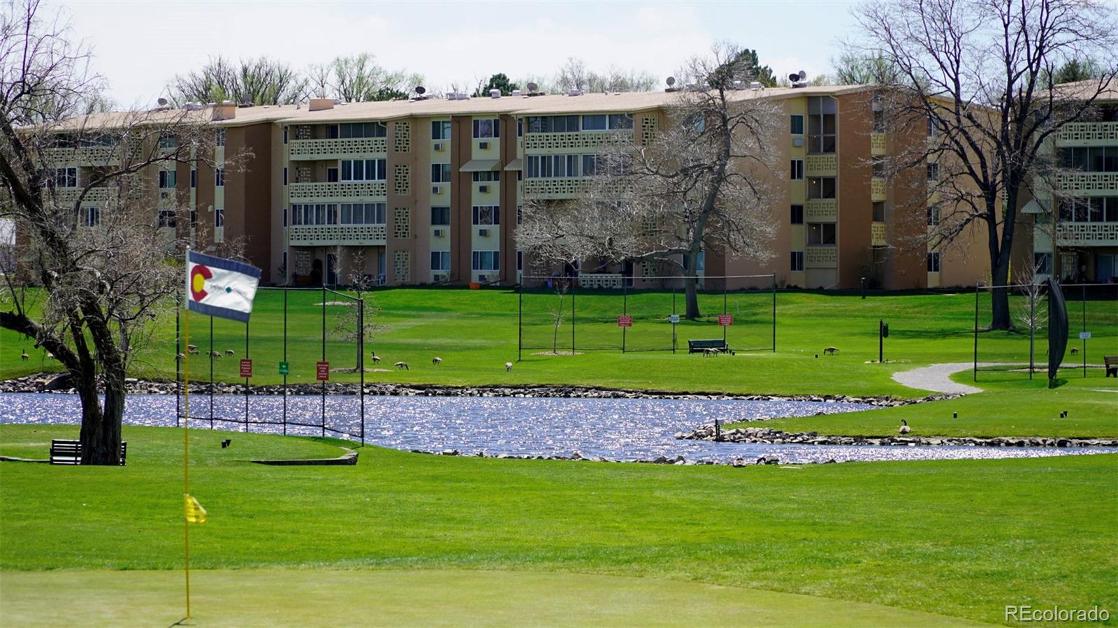 715 S Clinton Street Unit: 2B